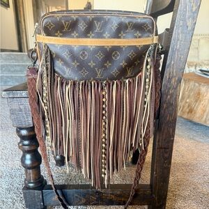 Vintage Boho Bags Louis Vuitton Fringe Crossbody Bag - world traveler
